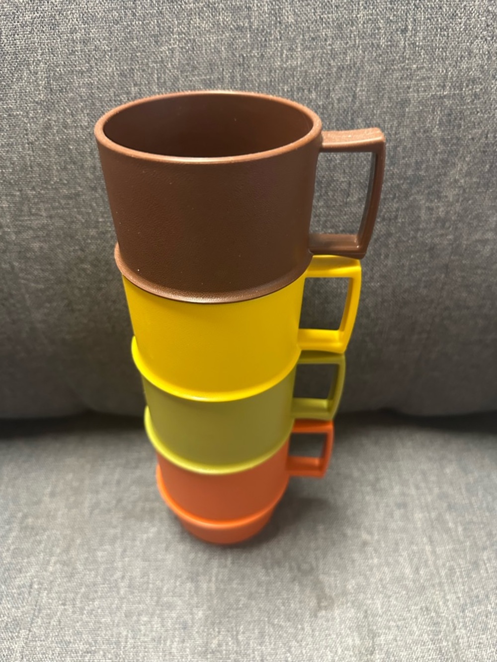 Tupperware Set of 4 Vintage Coffee Mugs - Retro 1970’s Colors - Picture 3 of 7